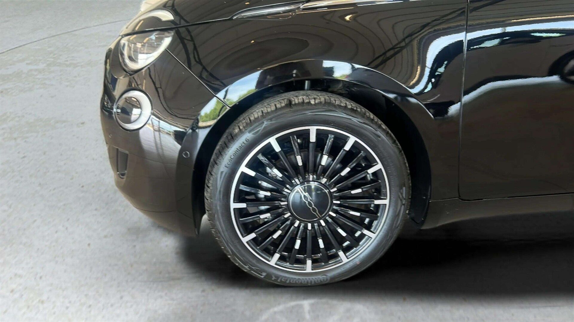 Sort Fiat 500e fra 2023
