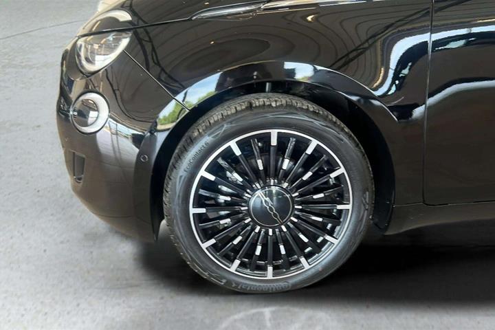 Sort Fiat 500e fra 2023