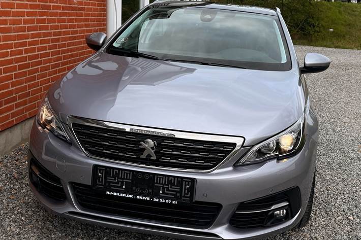 Sort Peugeot 308 fra 2018