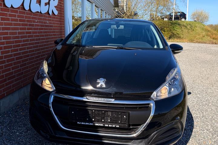 Sort Peugeot 208 fra 2015