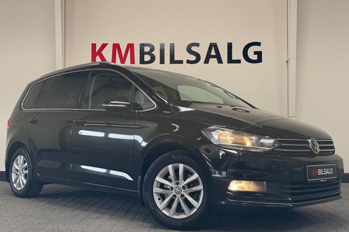 Sort VW Touran fra 2019
