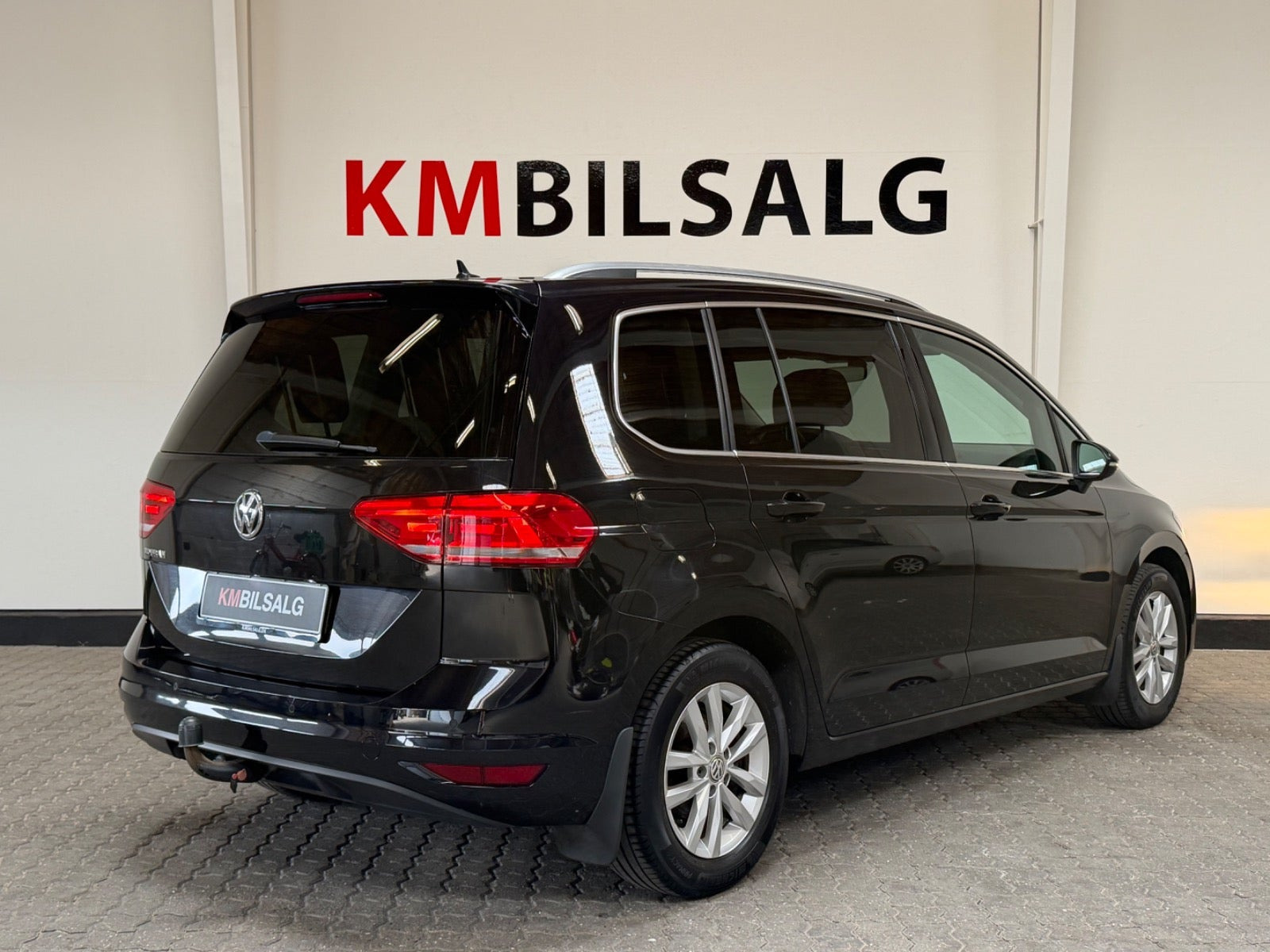 Sort VW Touran fra 2019