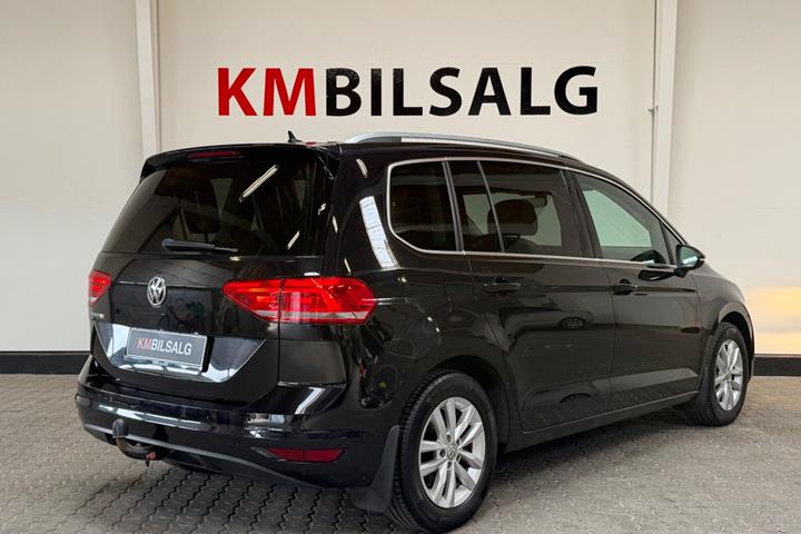 Sort VW Touran fra 2019