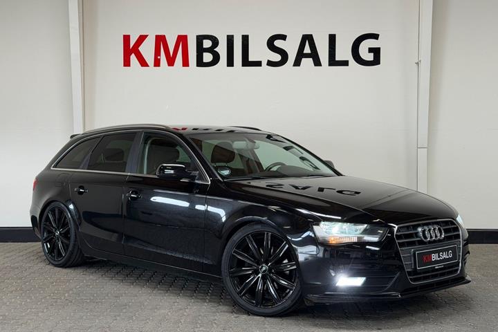 Sort Audi A4 fra 2013 set udefra