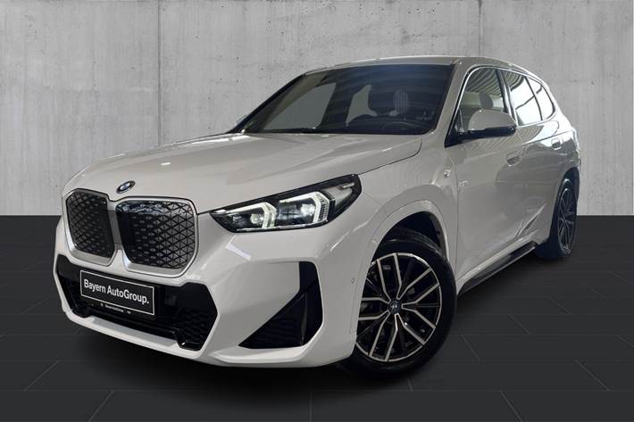 Hvid BMW iX1 fra 2024