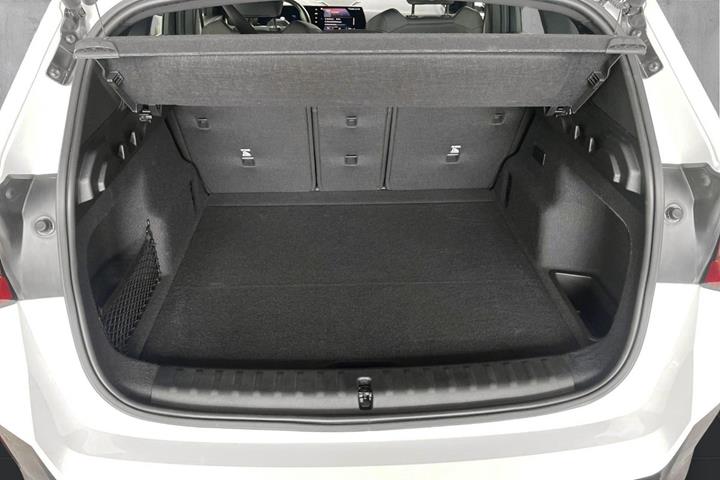 Hvid BMW iX1 fra 2023