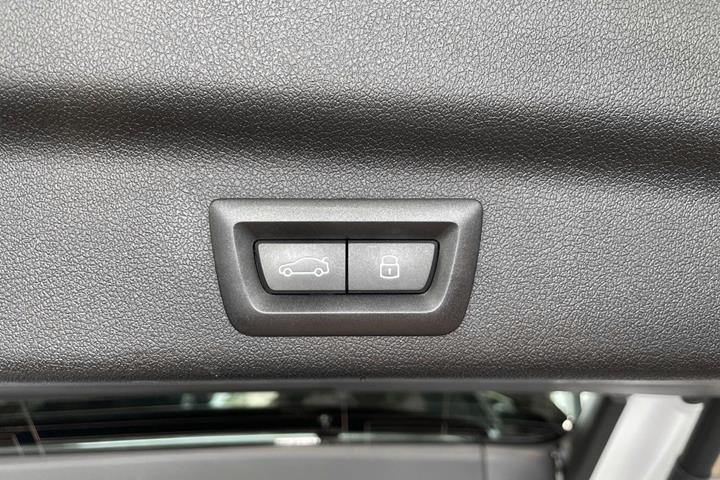 Hvid BMW iX1 fra 2023