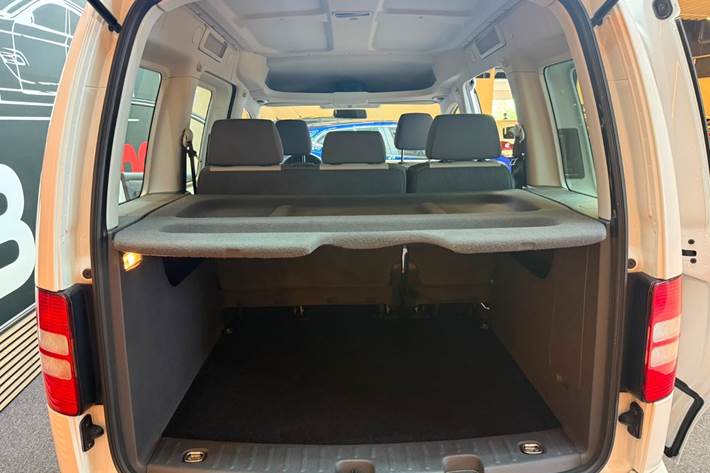 Hvid VW Caddy fra 2012