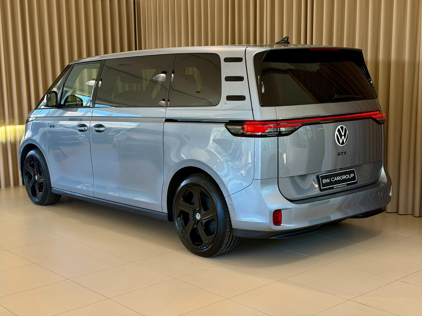 Sølv VW ID.Buzz fra 2025