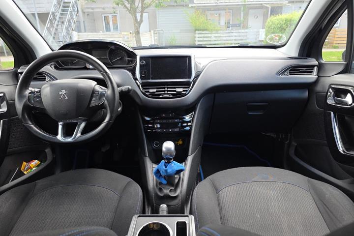 Sort Peugeot 208 fra 2019