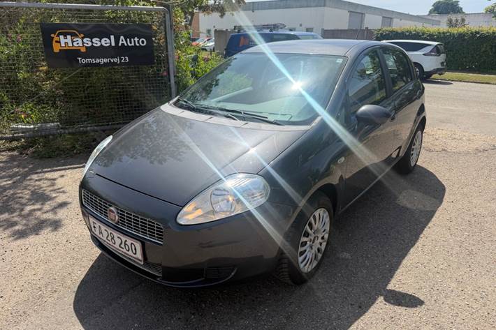 Grøn Fiat Punto Evo fra 2010