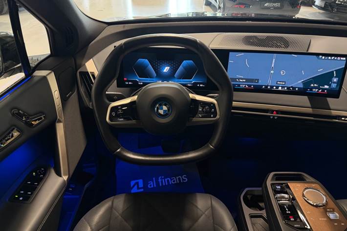 Sort BMW iX fra 2023