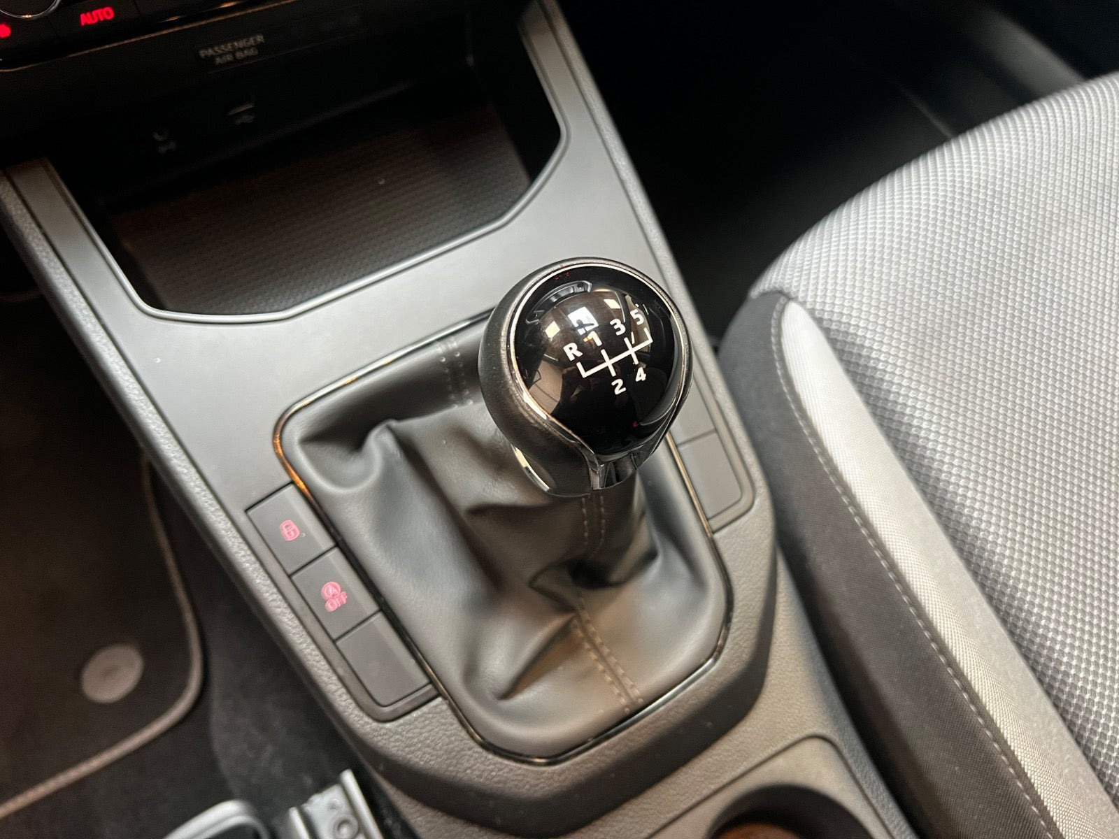 Grå Seat Ibiza fra 2020