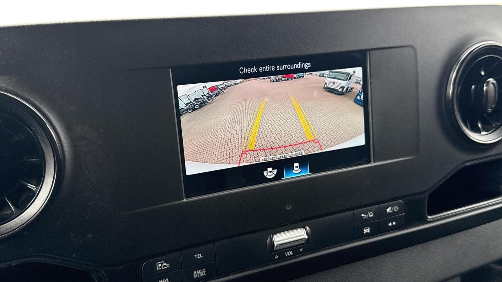 Hvid Mercedes Sprinter 314 fra 2020