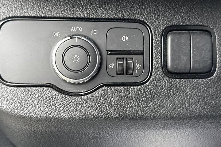 Hvid Mercedes Sprinter 314 fra 2020