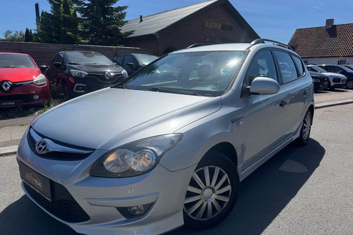 undefined Hyundai i30 fra 2011 set udefra
