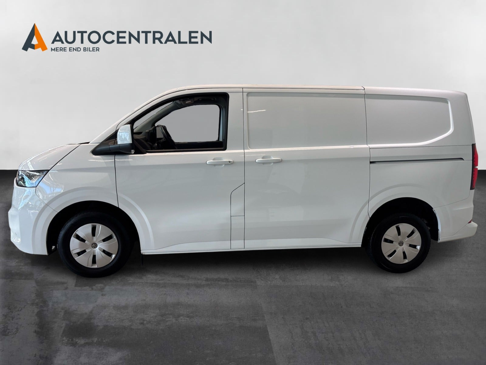 Hvid VW Transporter fra 2025