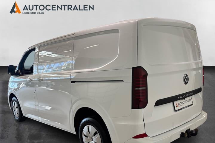 Hvid VW Transporter fra 2025