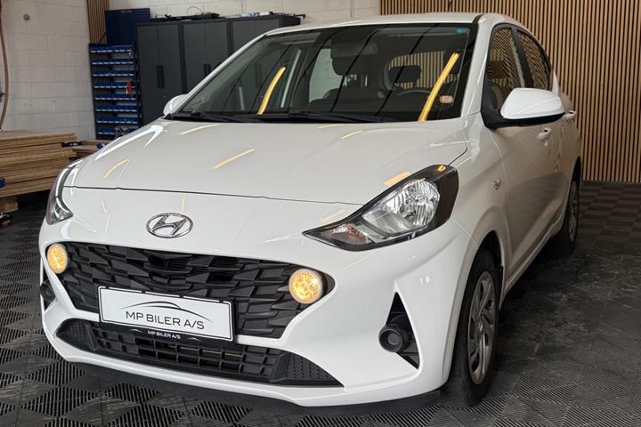 Hvid Hyundai i10 fra 2021