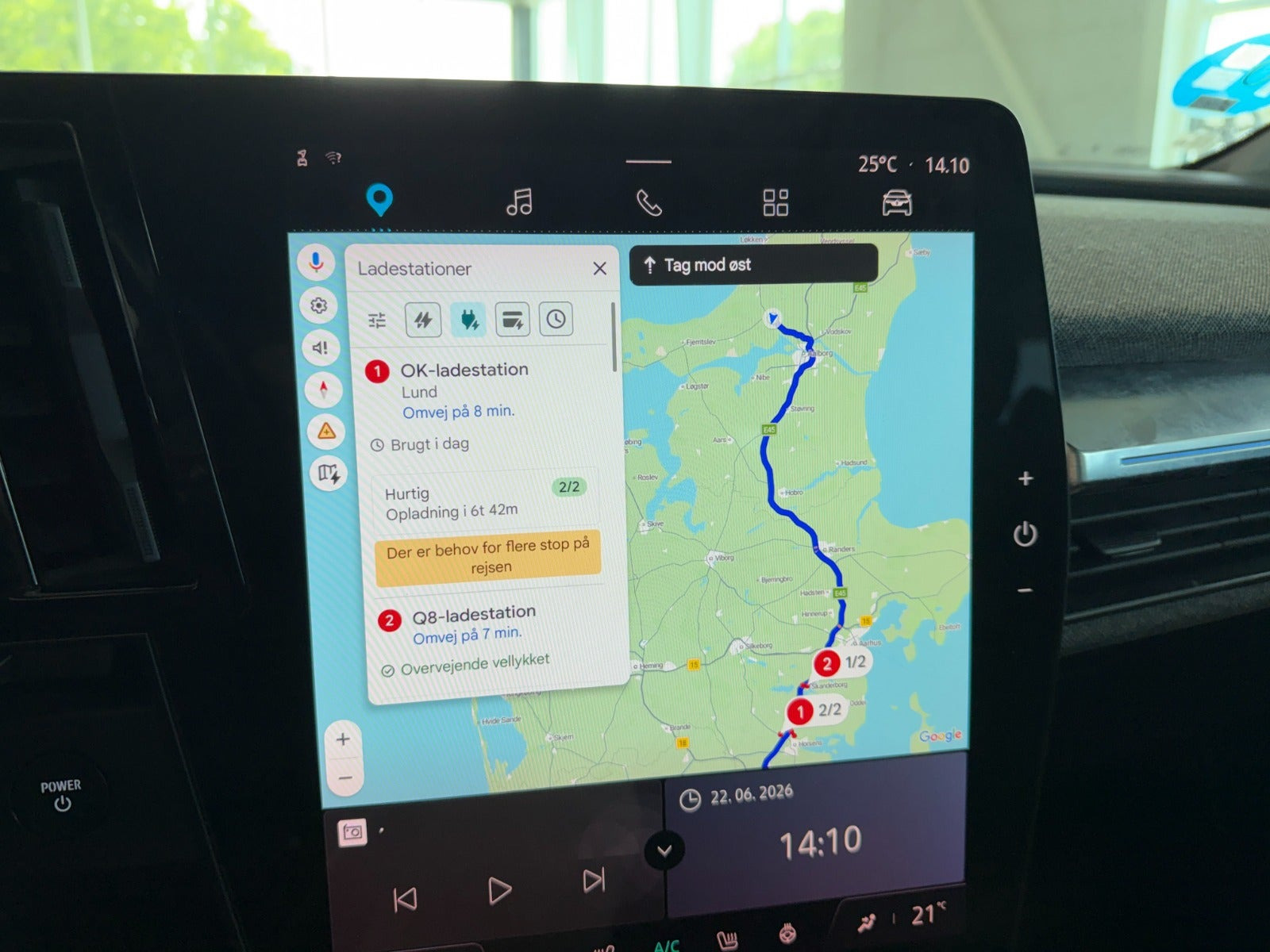 Grå Renault Megane E-Tech fra 2023