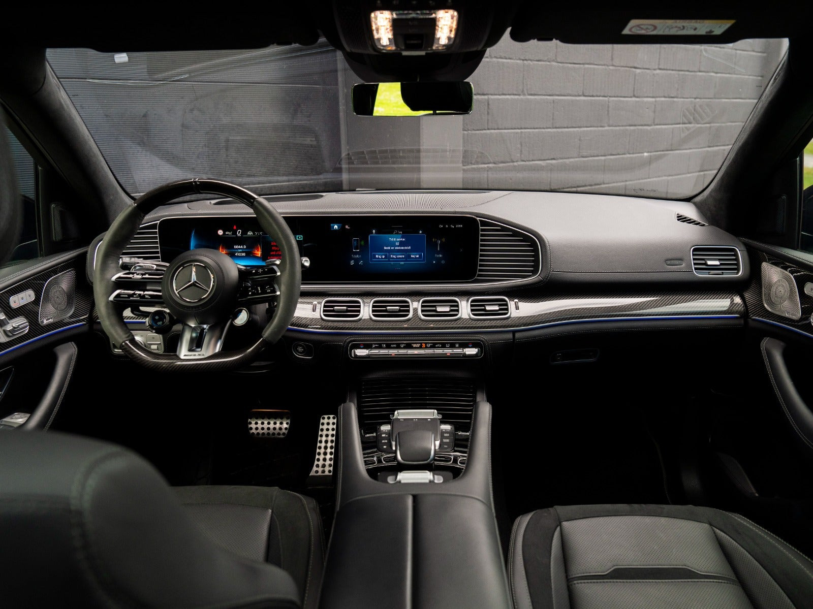 Sort Mercedes GLE53 fra 2024