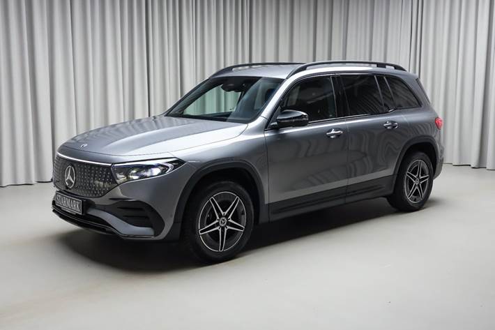 Grå Mercedes EQB250+ fra 2026 set udefra