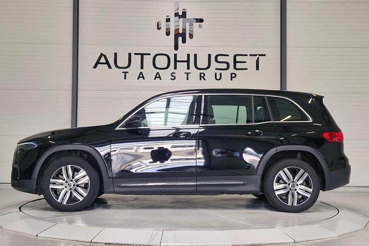 Sort Mercedes EQB250+ fra 2024