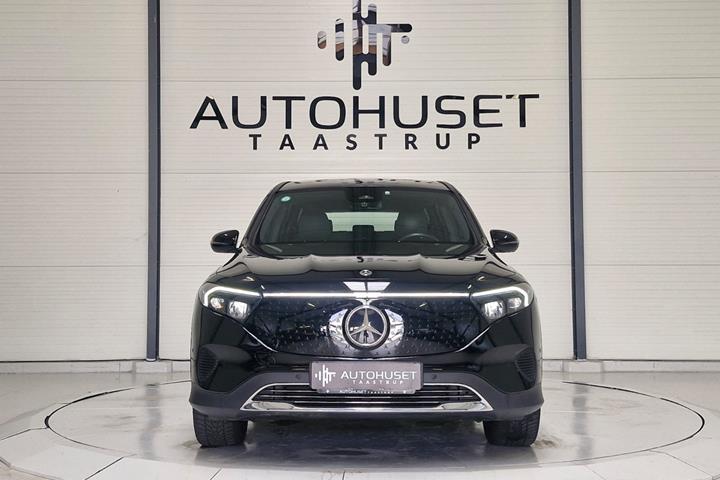 Sort Mercedes EQB250+ fra 2024
