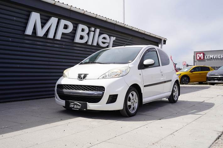 Hvid Peugeot 107 fra 2010
