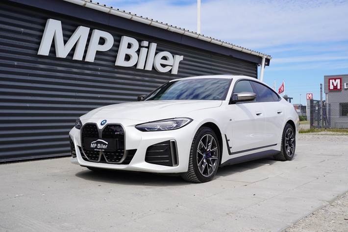 Hvid BMW i4 fra 2024