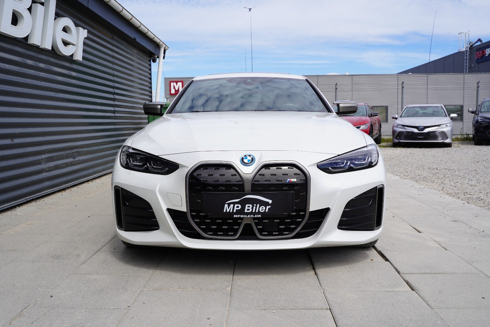 Hvid BMW i4 fra 2024