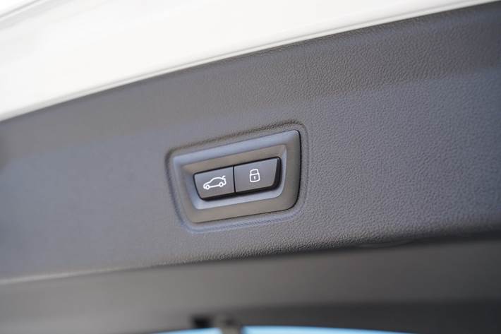 Hvid BMW i4 fra 2024
