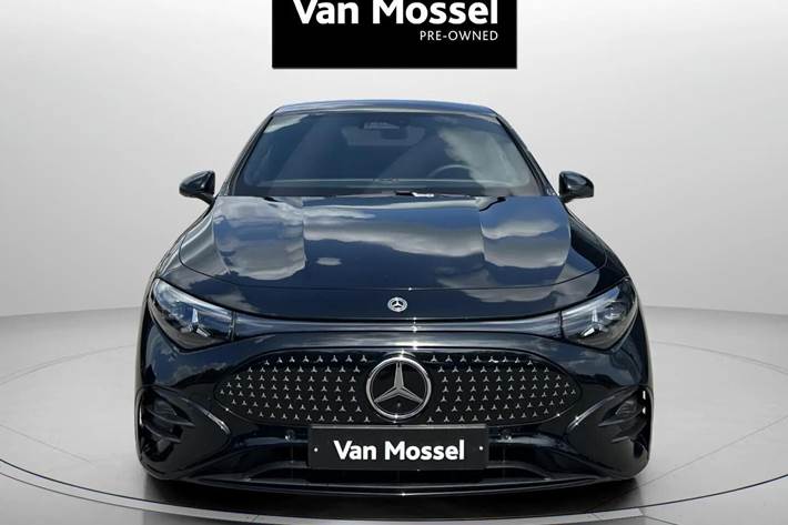 Sort Mercedes CLA250+ fra 2025