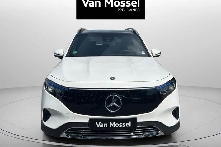 Hvid Mercedes EQB250+ fra 2025
