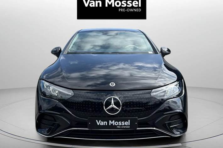 Sort Mercedes EQE350+ fra 2025