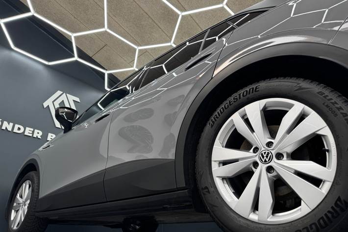 Grå VW ID.4 fra 2023