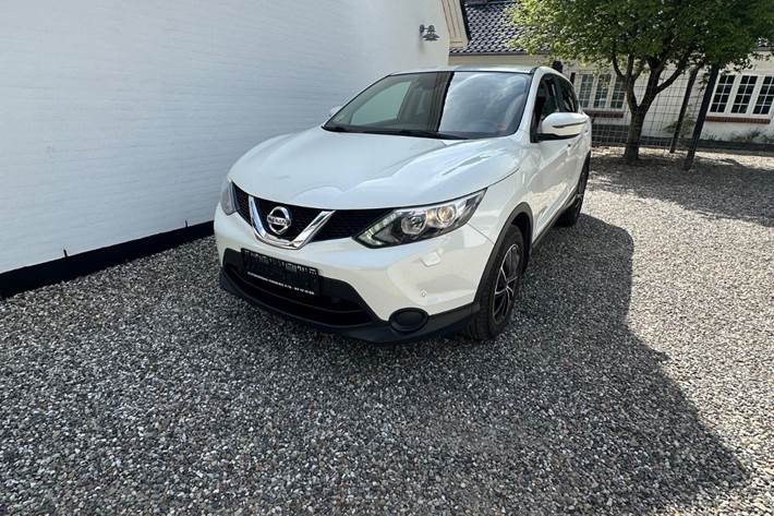 Hvid Nissan Qashqai fra 2014