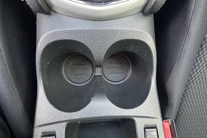 Hvid Nissan Qashqai fra 2014