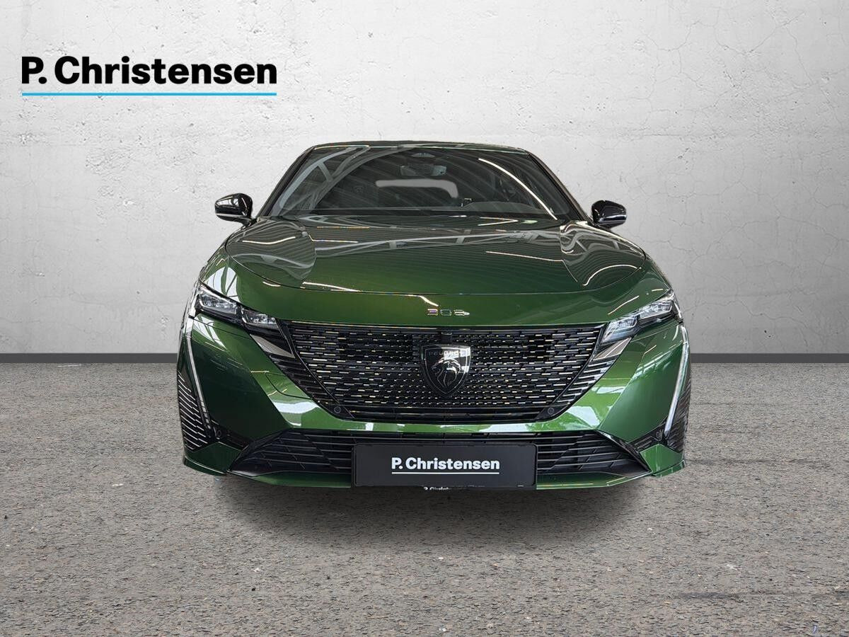 Grøn Peugeot E-308 fra 2023