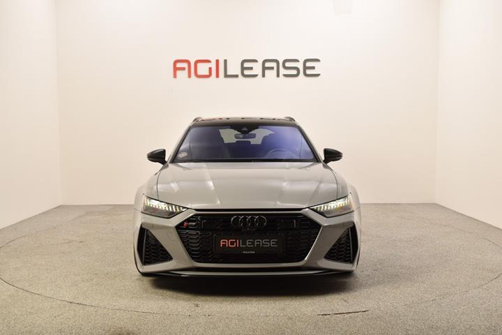 Grå Audi RS6 fra 2020