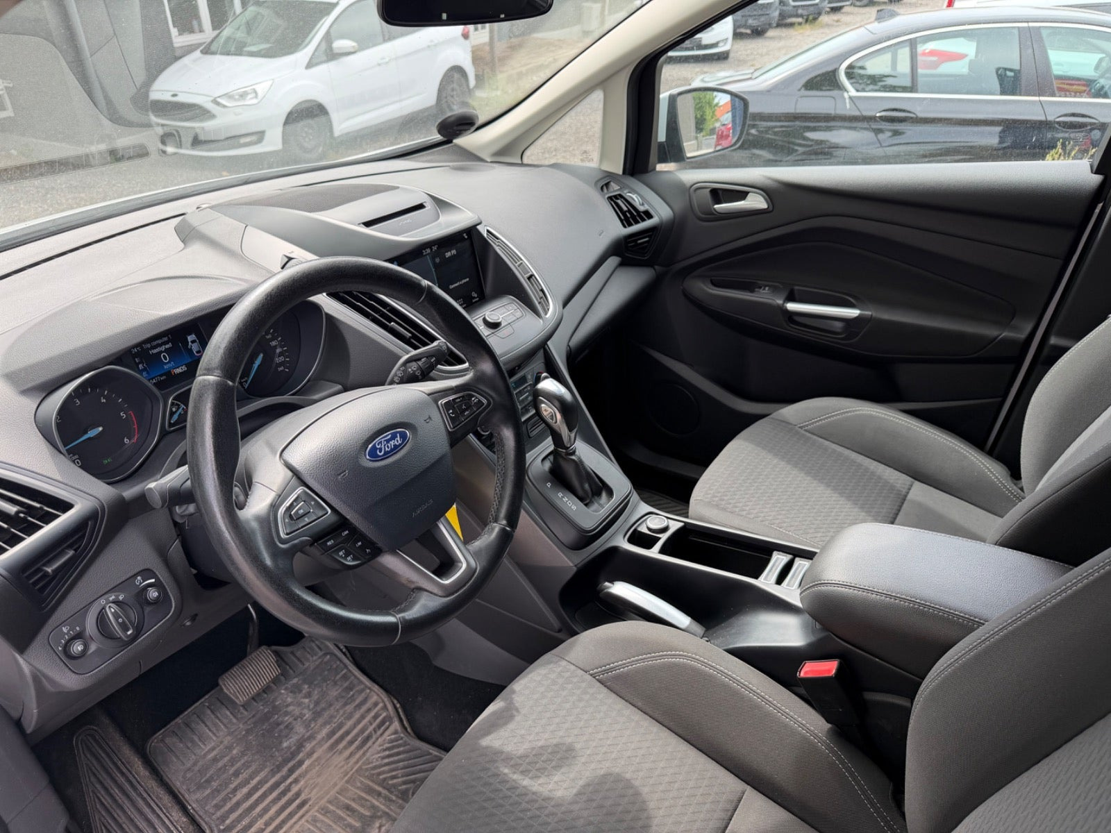 Hvid Ford C-MAX fra 2018