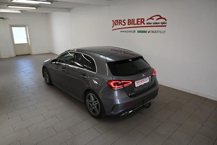 Grå Mercedes A200 fra 2019