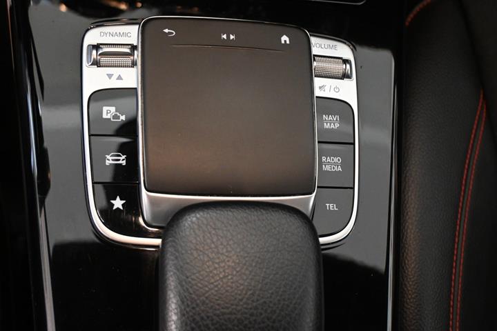 Grå Mercedes A200 fra 2019