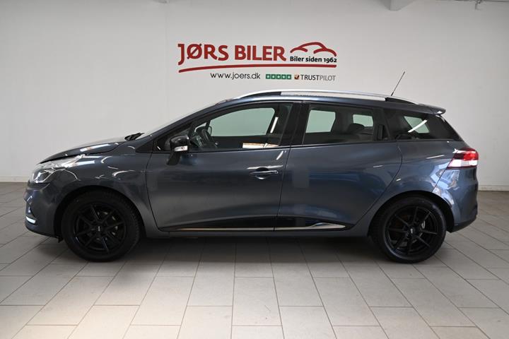 Grå Renault Clio IV fra 2017