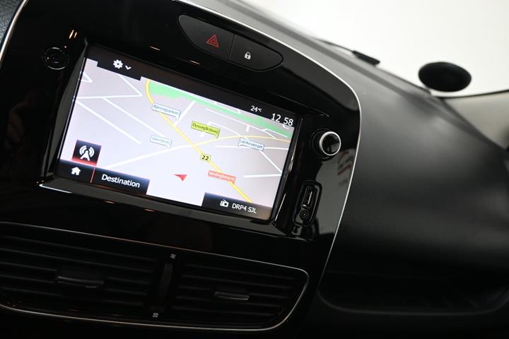 Grå Renault Clio IV fra 2017