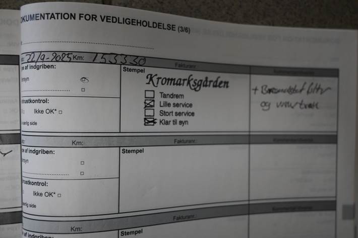 Grå Renault Clio IV fra 2017