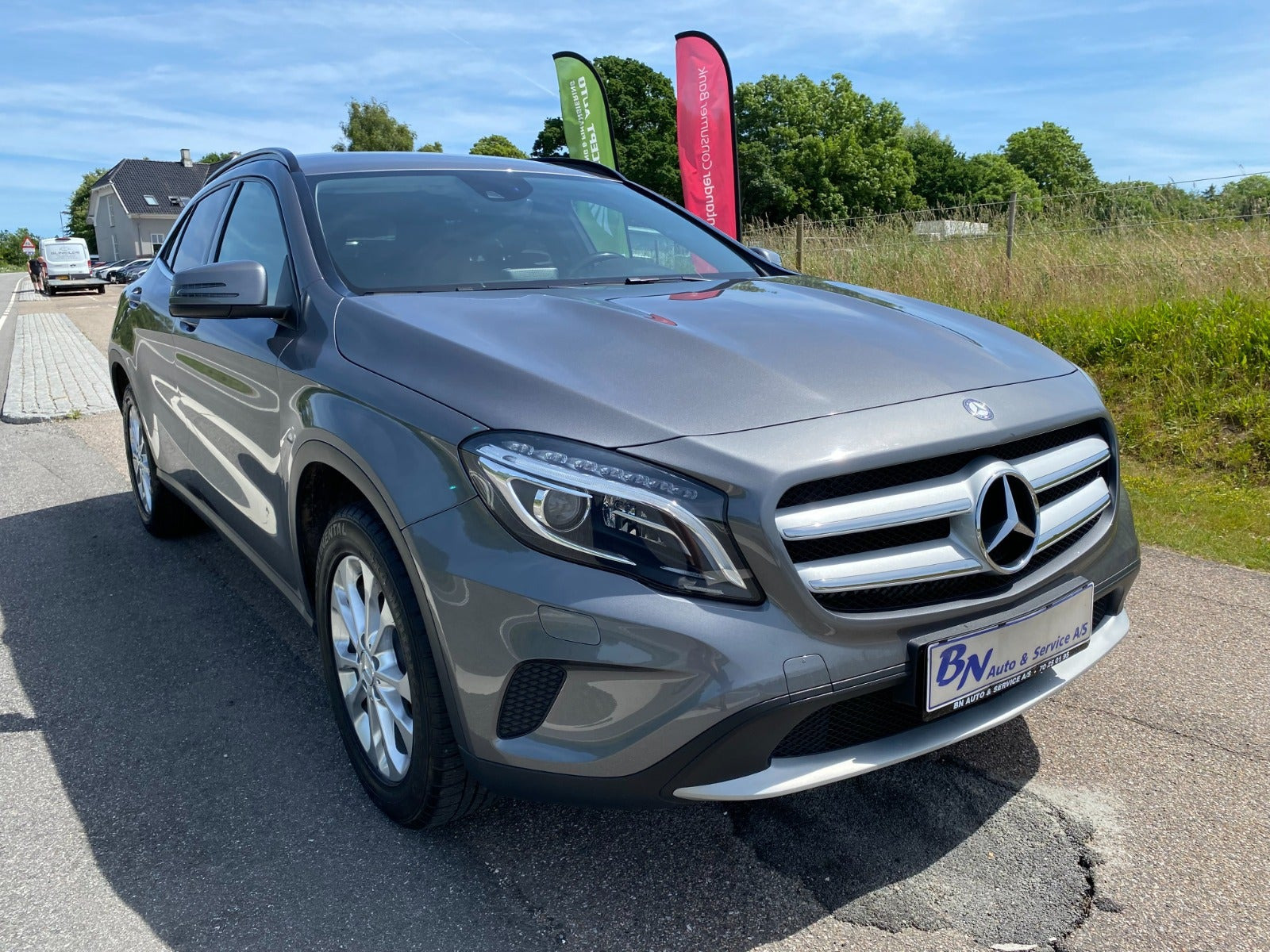 Grå Mercedes GLA250 fra 2015
