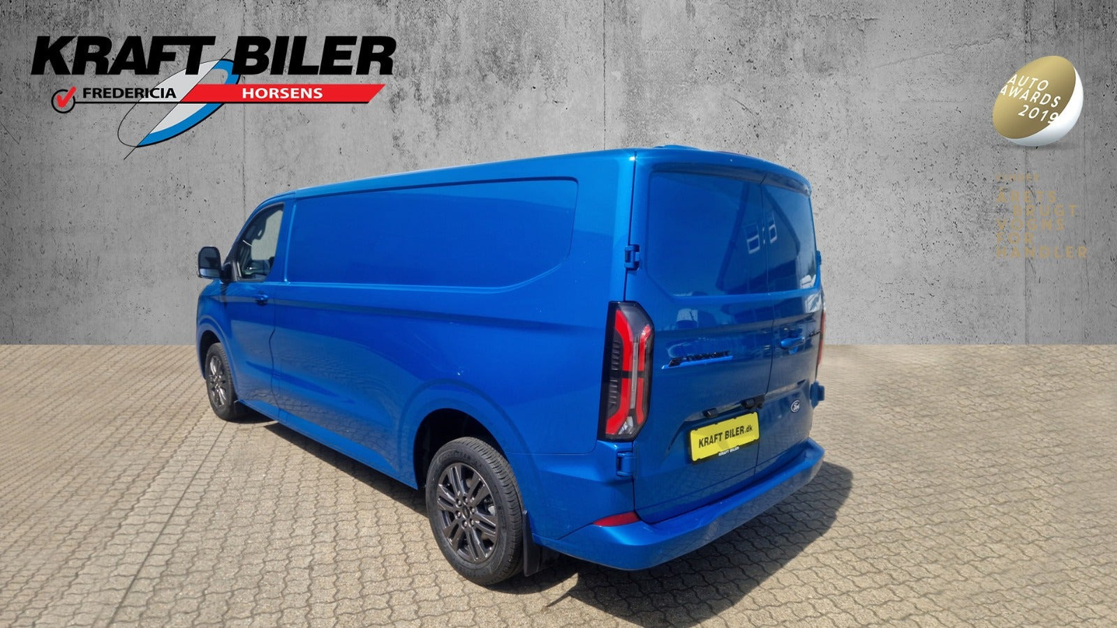 Blå Ford E-Transit Custom 340 L2 fra 2025