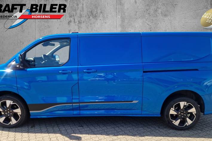 Blå Ford E-Transit Custom 320 L2 fra 2025