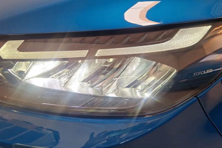 Blå Ford E-Transit Custom 320 L2 fra 2025